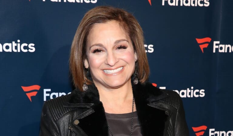 Olympian Mary Lou Retton Is Home After Battling Pneumonia in Hospital