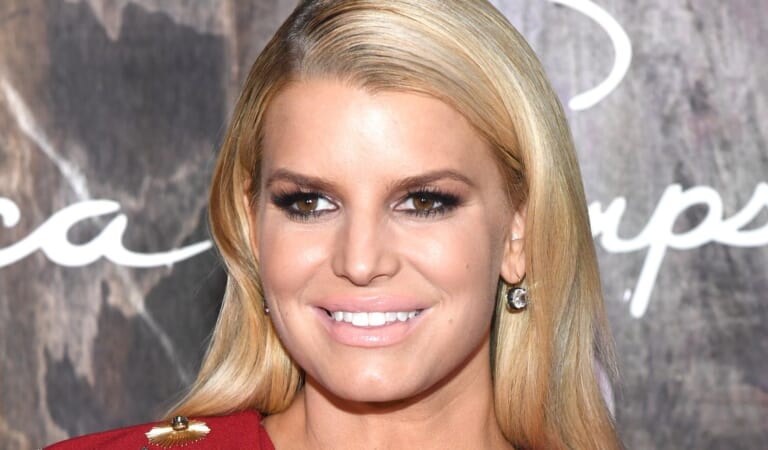 Jessica Simpson Shared An "Unrecognizable" Photo Of Herself During Her Active Addiction, And It's Powerful