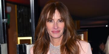Julia Roberts Shows Some Leg at London ‘Leave the World Behind’ Event