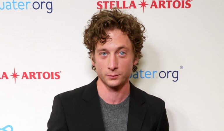 Jeremy Allen White Dating History: His Ex-Wife, Famous Flings