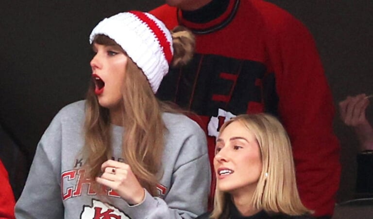Taylor Swift Yells After Travis Kelce Is Pushed During Chiefs Game
