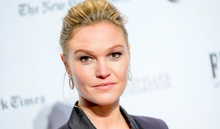 Julia Stiles, 42, recreates iconic scene from teen comedy ’10 Things I Hate About You’