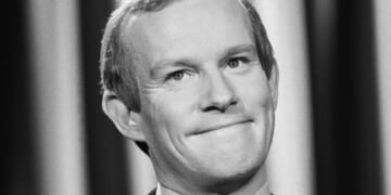 'The Smothers Brothers Comedy Hour' Star Tom Smothers Dead at 86