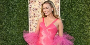 The Most Jaw-Dropping 2024 Golden Globes Red Carpet Looks