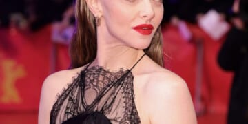 Amanda Seyfried Just Wore a Sensational Backless Gown