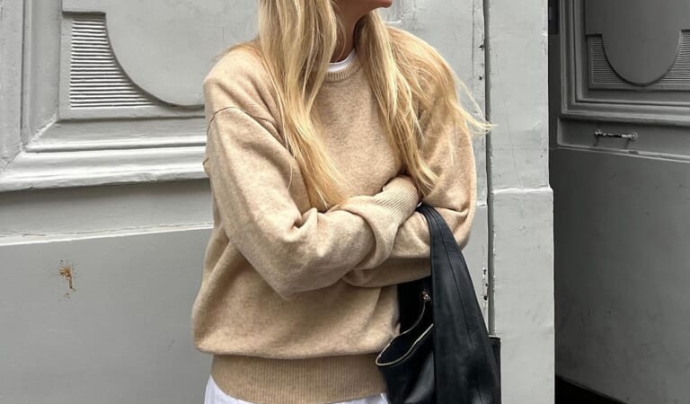 Everyone’s Styling the White T-Shirt Under a Jumper Trend