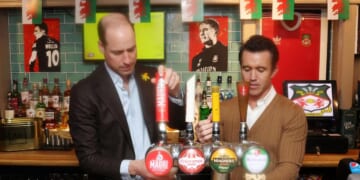 Prince William Drinks Beer With Rob McElhenney at Wrexham Pub